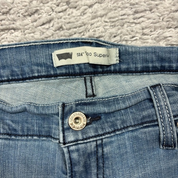 Levi's Jeans Womens 31 524 Too Super Low Boot Cut Light Wash Classic Low Rise - Picture 2 of 4